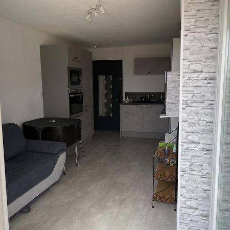 Bormes-Les-Mimosas - Appart 25M2 Avec Balcon - 4P ภายนอก รูปภาพ