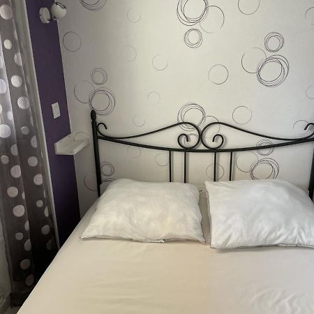 Bormes-Les-Mimosas - Appart 25M2 Avec Balcon - 4P ภายนอก รูปภาพ