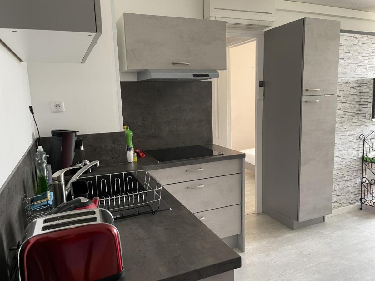 Bormes-Les-Mimosas - Appart 25M2 Avec Balcon - 4P ภายนอก รูปภาพ