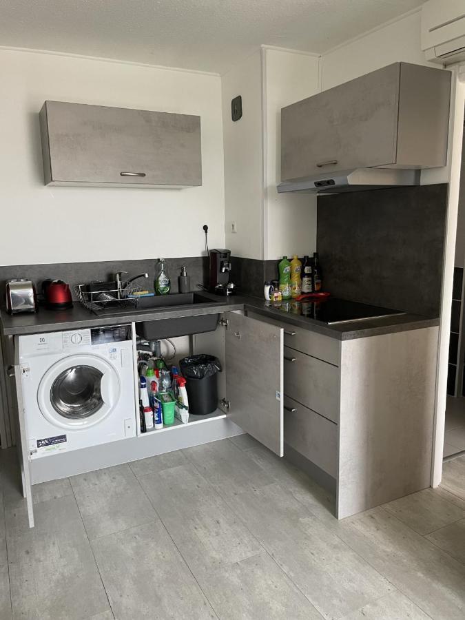 Bormes-Les-Mimosas - Appart 25M2 Avec Balcon - 4P ภายนอก รูปภาพ
