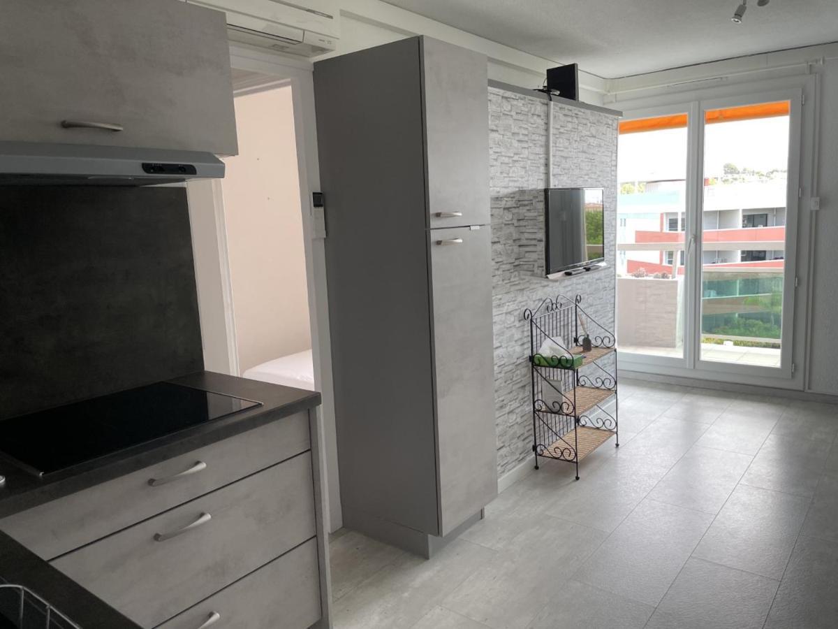 Bormes-Les-Mimosas - Appart 25M2 Avec Balcon - 4P ภายนอก รูปภาพ